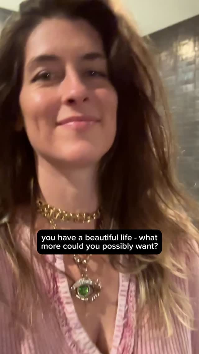 Post 5 by Bailey 👸🌈💕 the Space Queen on Instagram (video)