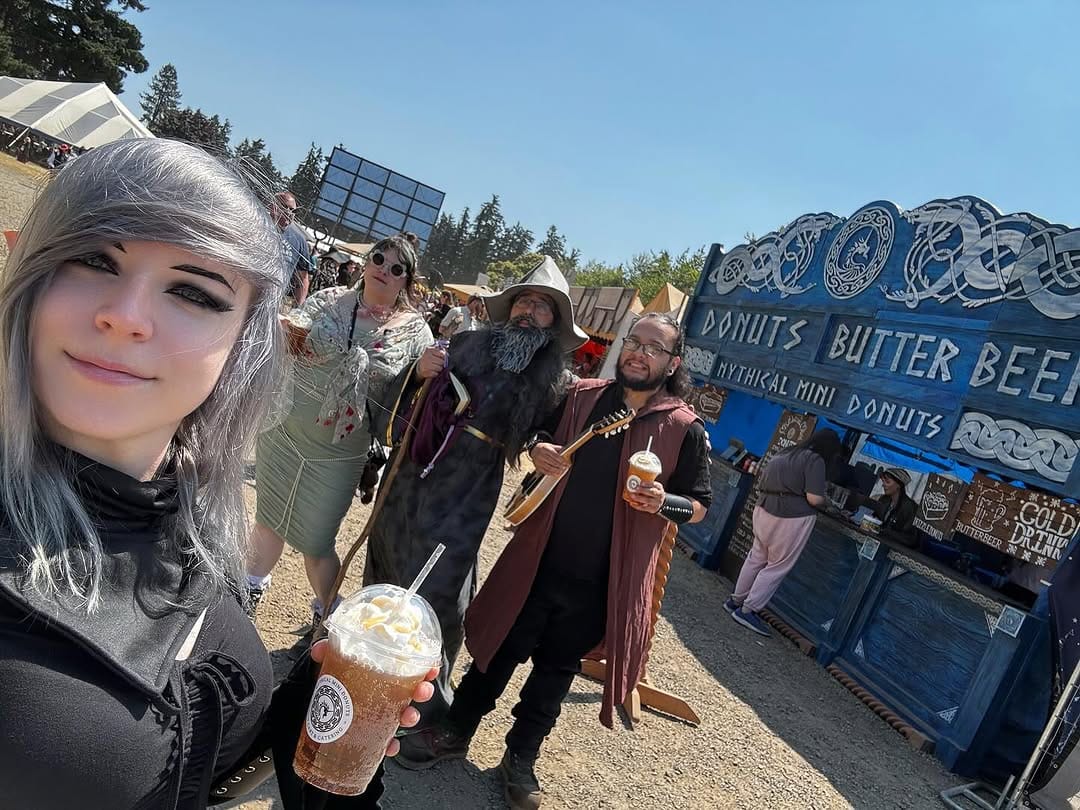 Post 4 by xX 𝕷𝖚𝖓𝖆 𝕭𝖑𝖆𝖈𝖐 Xx on Instagram (carousel)