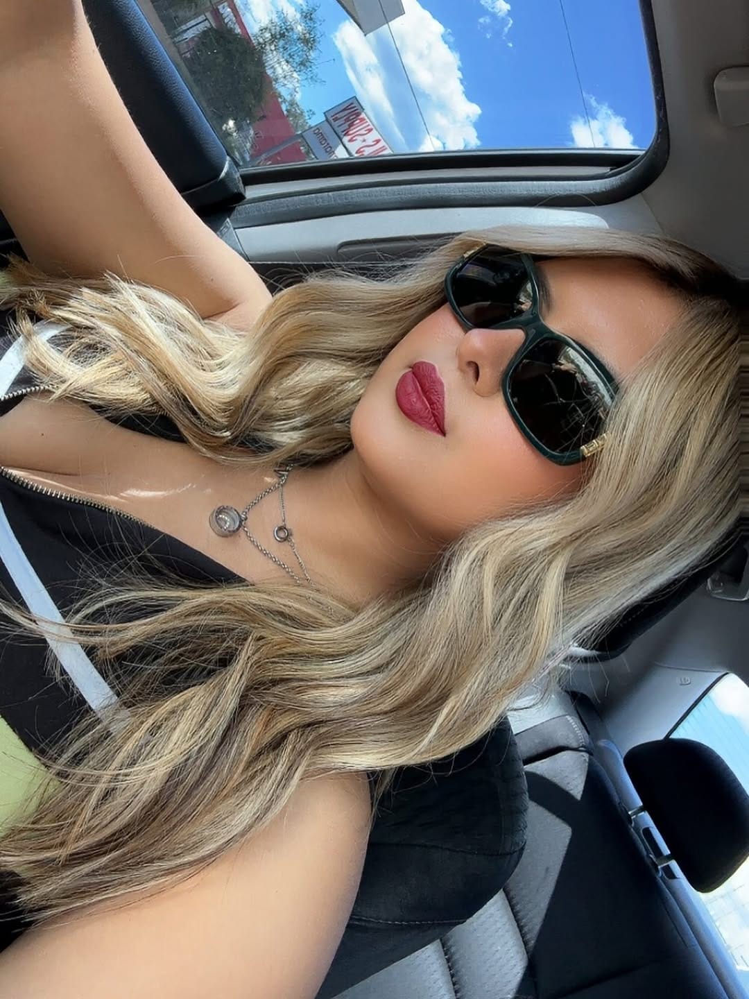 Post 9 by Barbie 💋 on Instagram (carousel)
