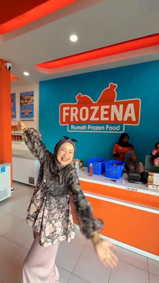 Post 10 by Wirriamae Azzahra on Instagram (video)
