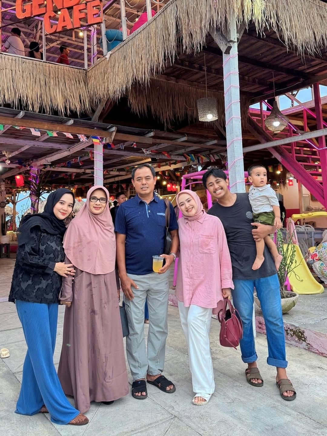 Post 5 by Wirriamae Azzahra on Instagram (carousel)