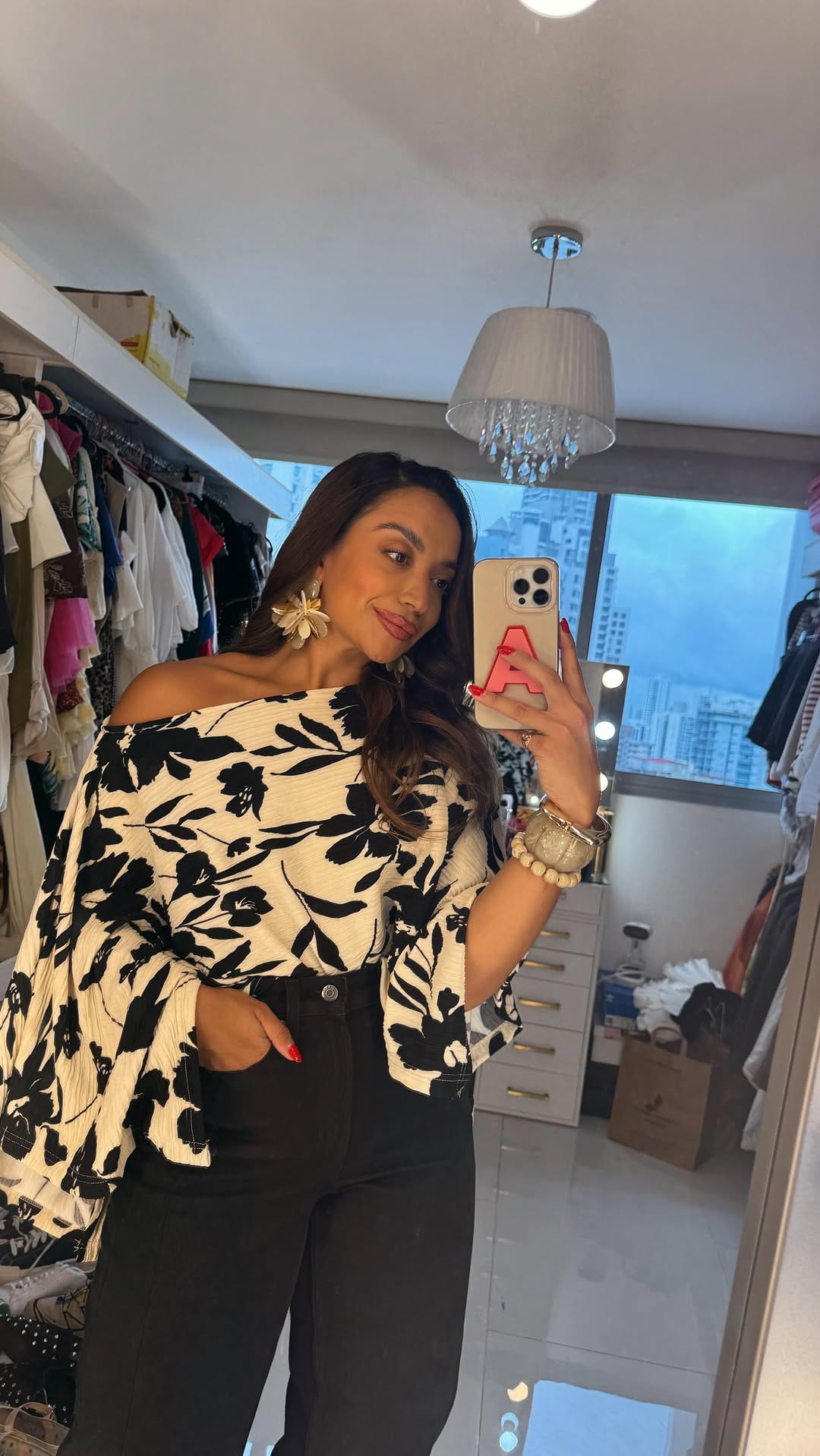 Post 3 by ALEXA CAROLINA on Instagram (video)