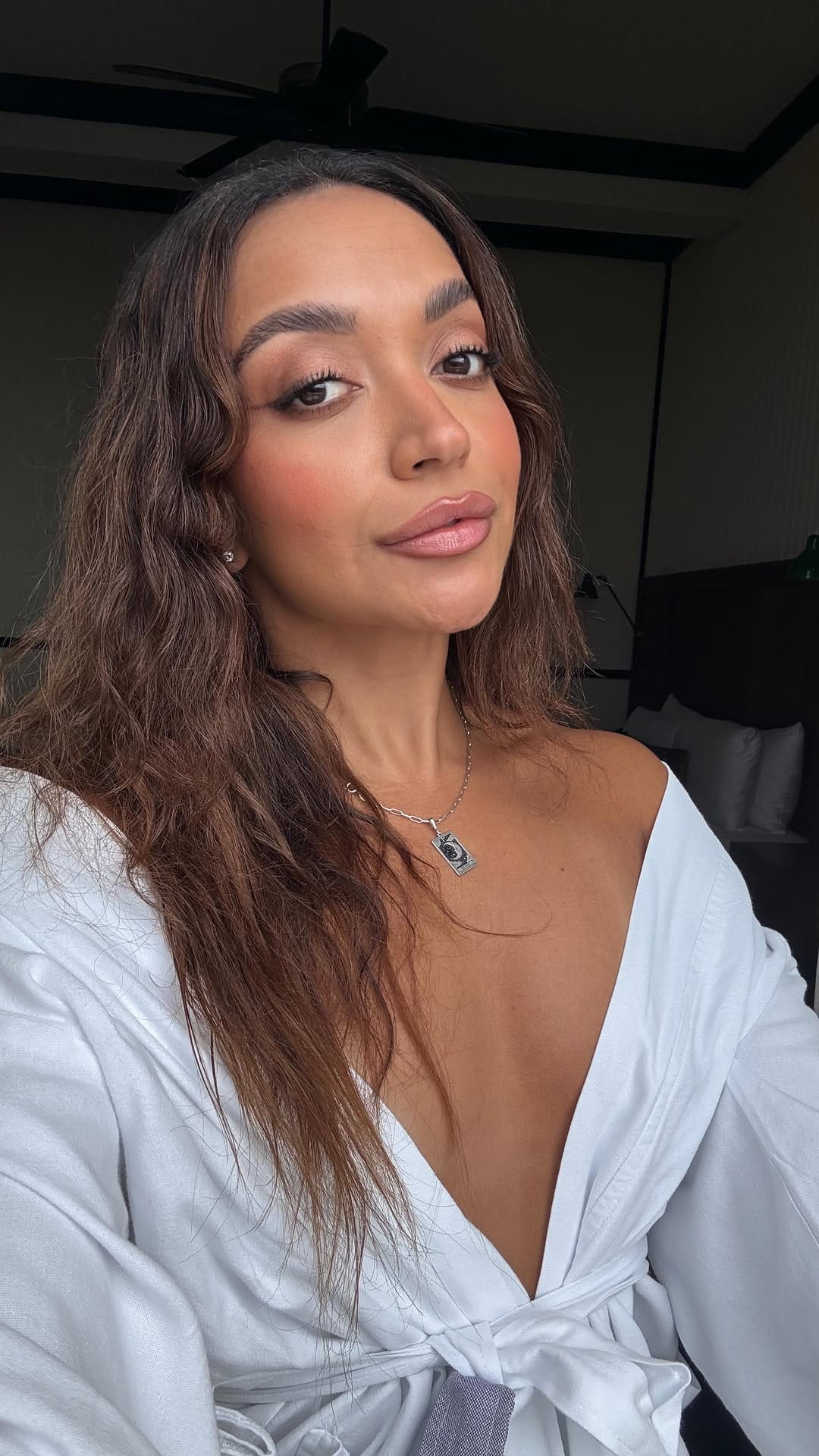Post 4 by ALEXA CAROLINA on Instagram (video)