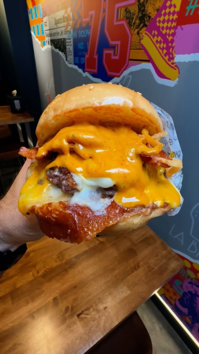 Post 4 by Instafoodys on Instagram (video)