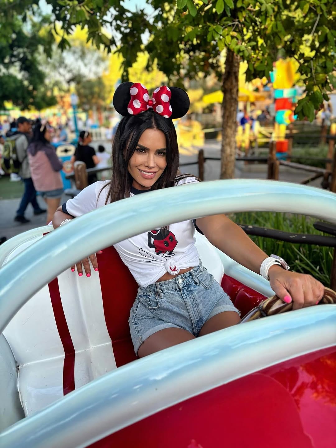 Post 4 by Vero Gonzalez on Instagram (carousel)
