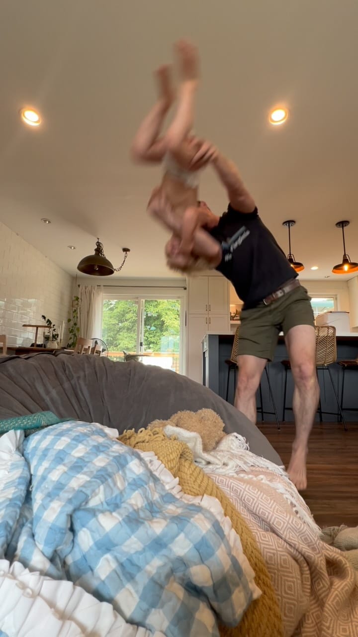 Post 2 by Kevin Hofer on Instagram (video)