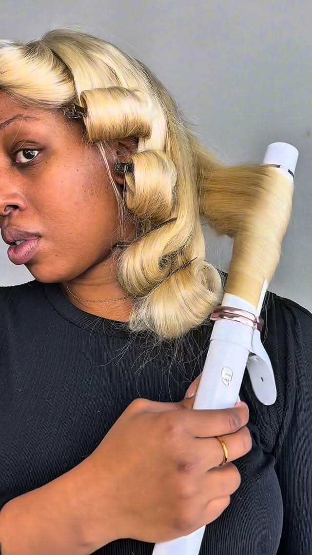 Post 2 by Makeup by Tiffany Banks on Instagram (video)