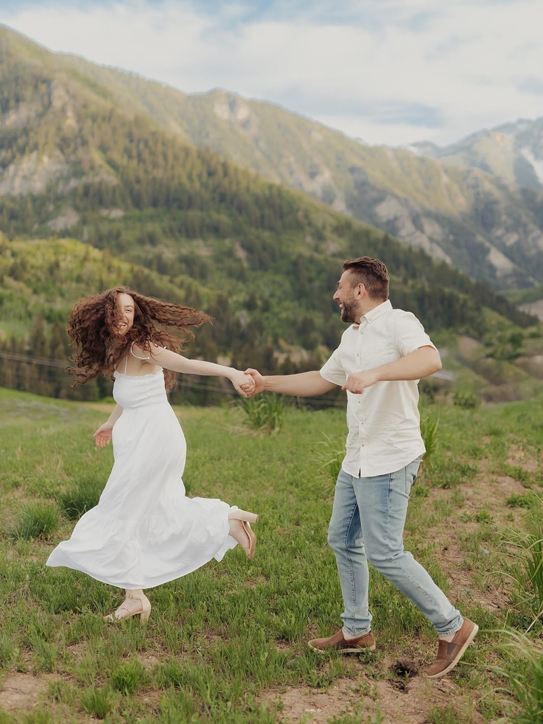 Post 1 by ALICE™ • WEDDING + ELOPEMENT PHOTOGRAPHER on Instagram (carousel)