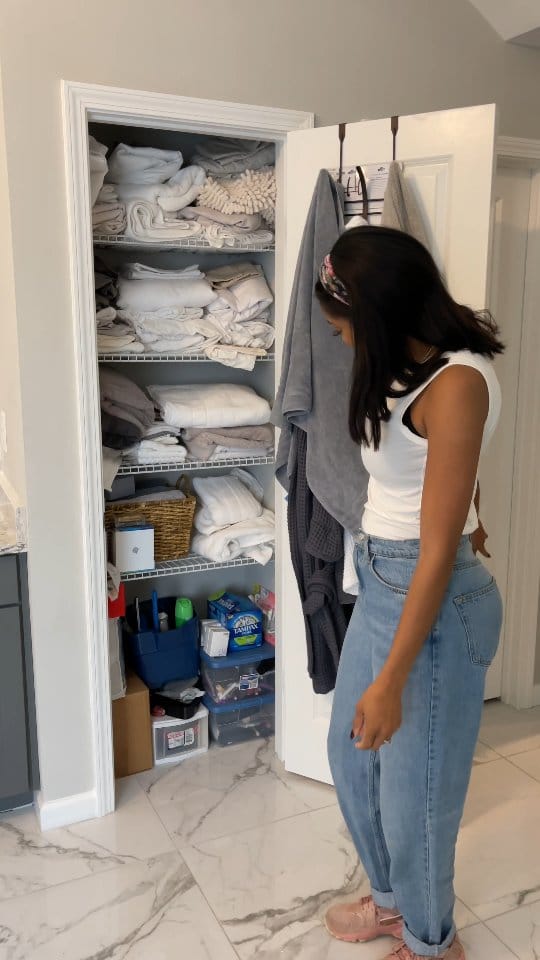 Post 2 by Ashley Dixon | Decor, DIY, Cleaning & Organization Expert on Instagram (video)