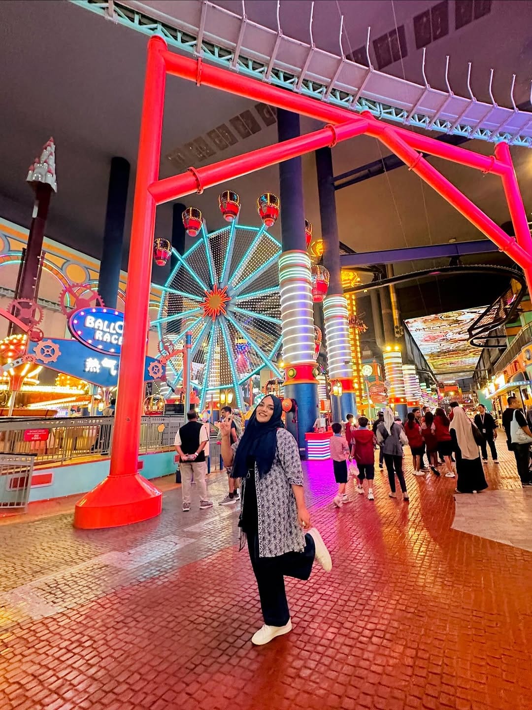 Post 6 by Mutahhara Mouri on Instagram (carousel)