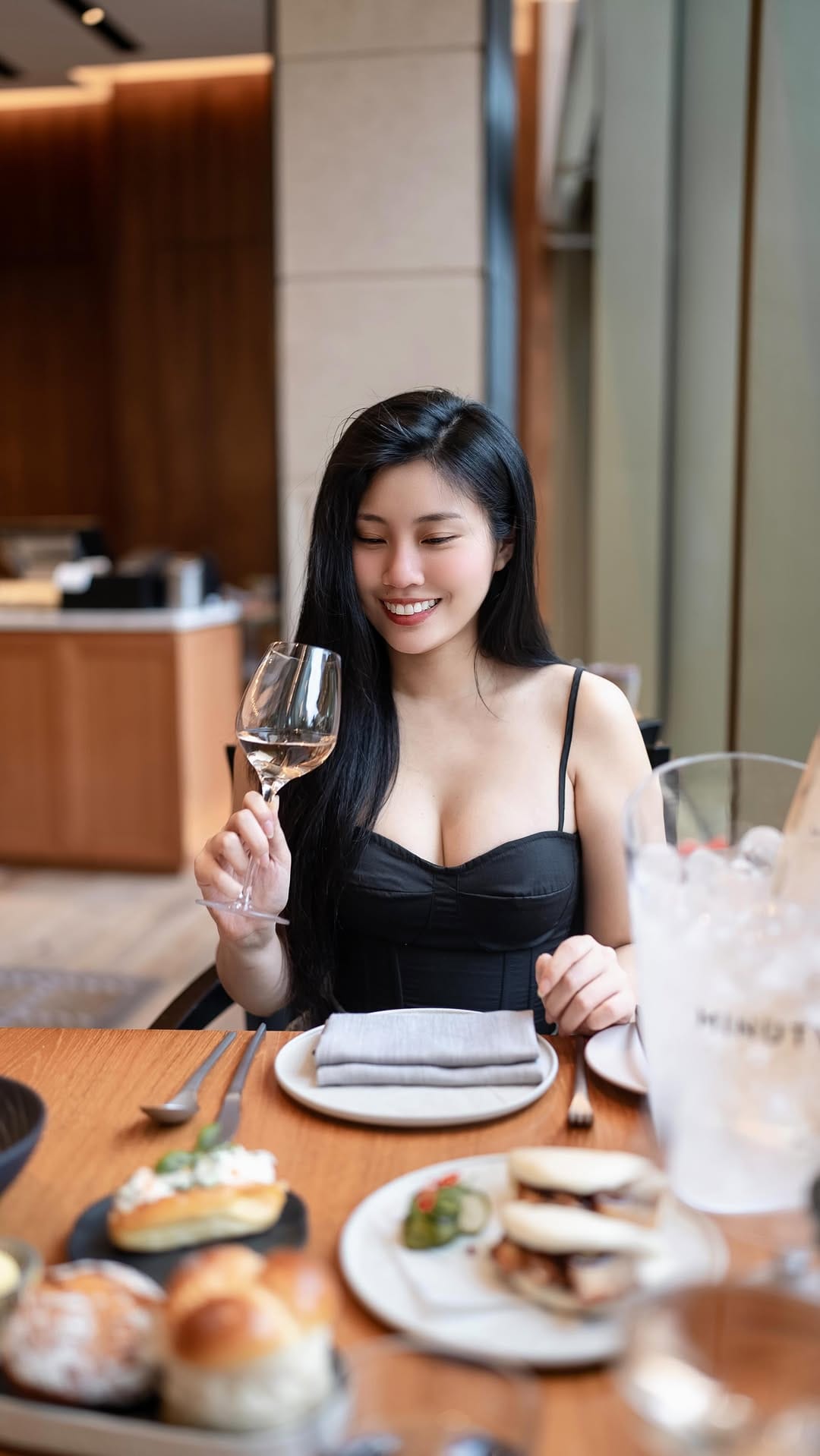 Post 10 by 糖糖 Ling 陳翎瑀 on Instagram (video)
