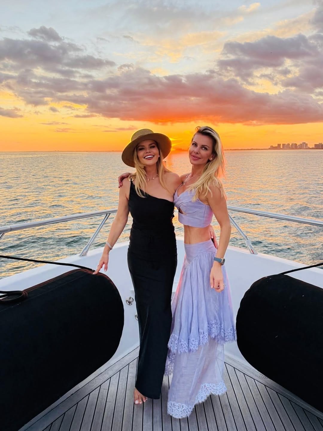 Post 4 by Socialite Nataly on Instagram (carousel)