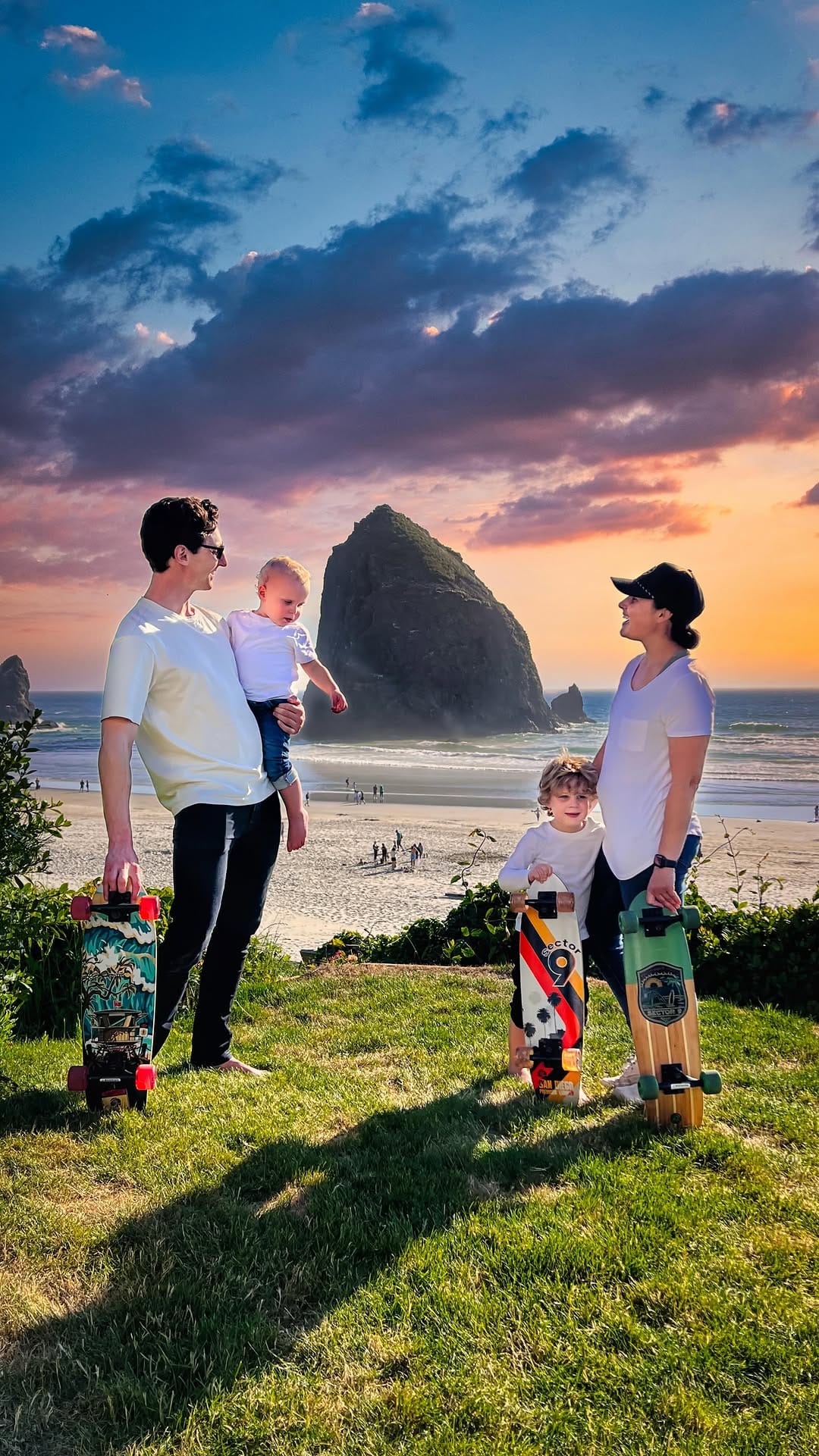 Post 3 by LINDSAY & ALEXIS▷TRAVEL COUPLE on Instagram (video)