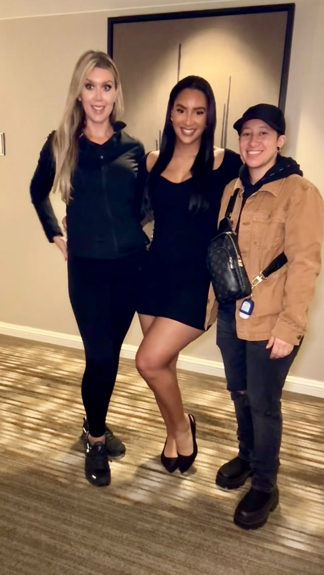 Post 2 by 𝐂𝐨𝐫𝐭𝐧𝐞𝐲 𝐑𝐞𝐚𝐫𝐝𝐚𝐧𝐳 on Instagram (video)