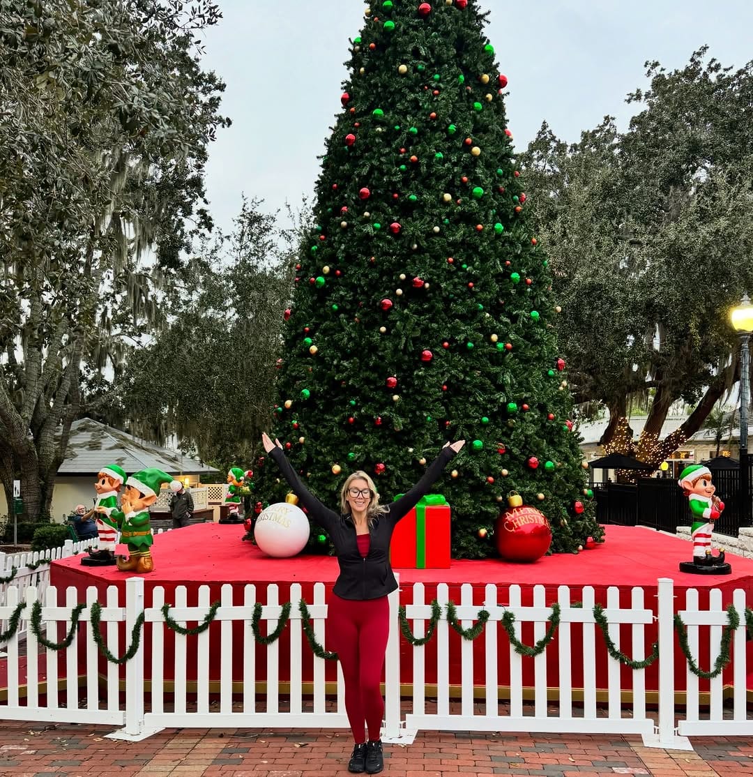 Post 10 by 𝐂𝐨𝐫𝐭𝐧𝐞𝐲 𝐑𝐞𝐚𝐫𝐝𝐚𝐧𝐳 on Instagram (carousel)