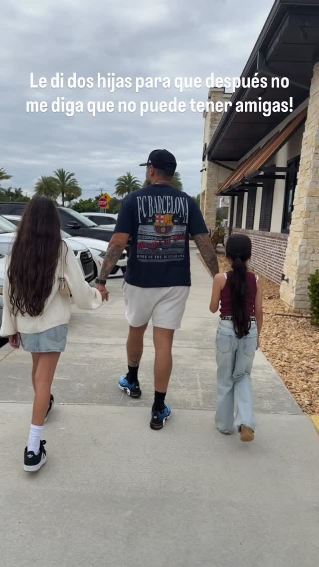 Post 3 by Linay Prieto on Instagram (video)