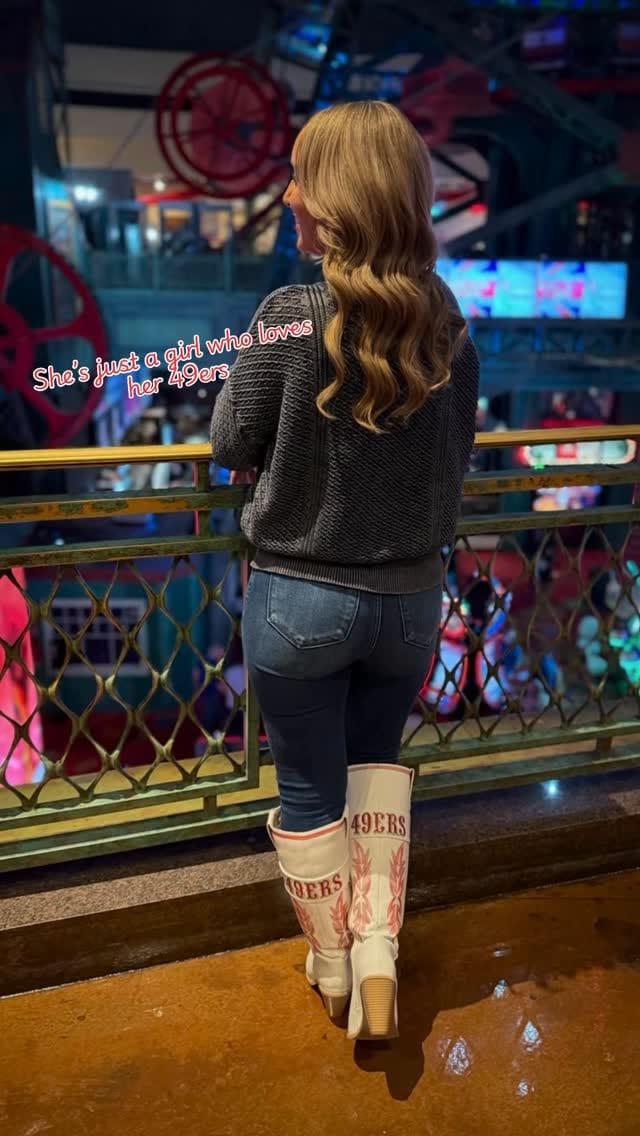 Post 4 by Stephanie clark on Instagram (video)