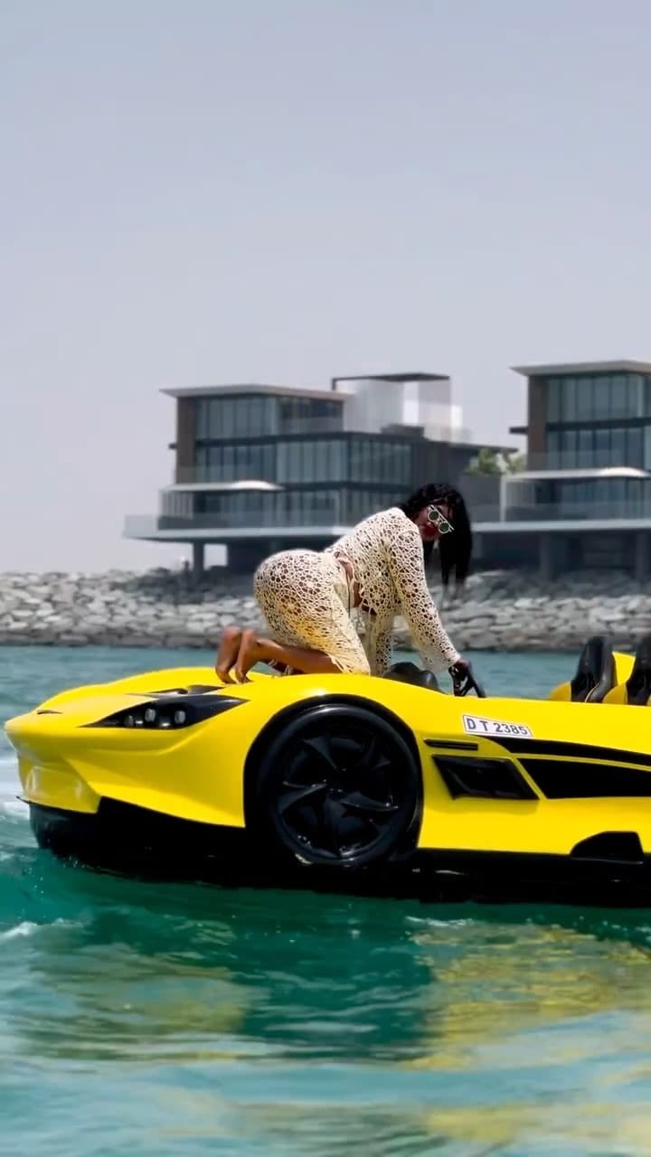 Post 9 by Ella Mensah on Instagram (video)