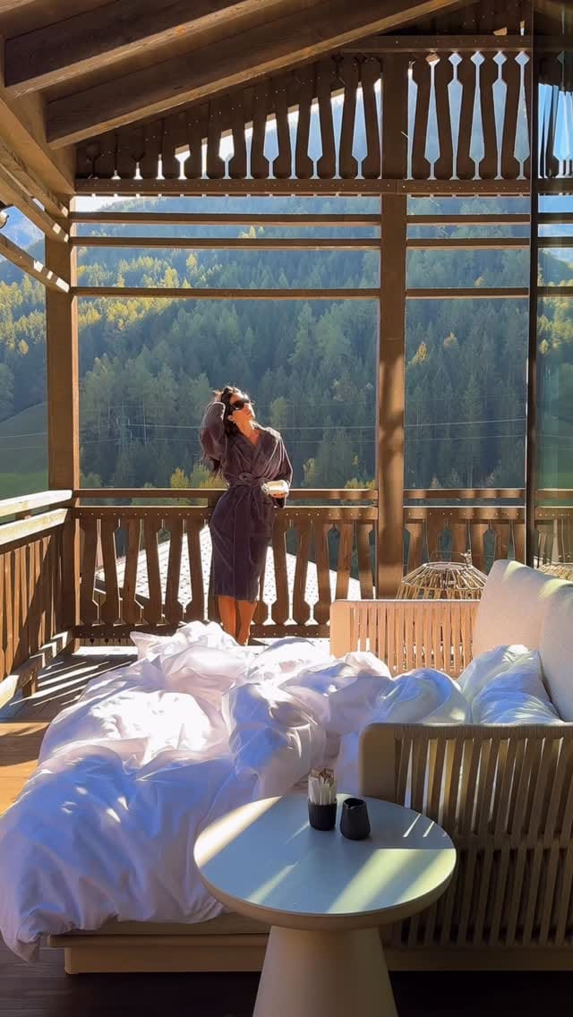Post 3 by Kylee Campbell on Instagram (video)