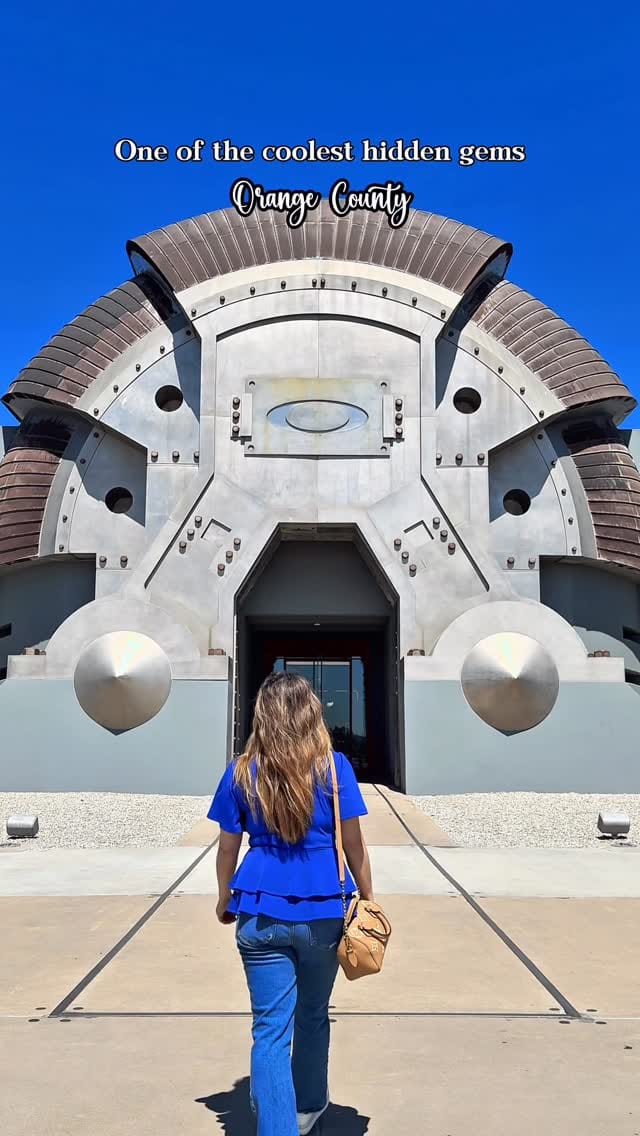 Post 2 by 𝓙𝓪𝔃 ✈️ California • Orange County | Travel + Lifestyle on Instagram (video)