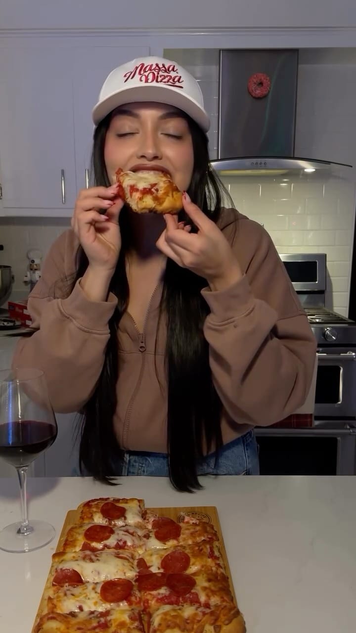 Post 8 by Genesis Villarreal on Instagram (video)