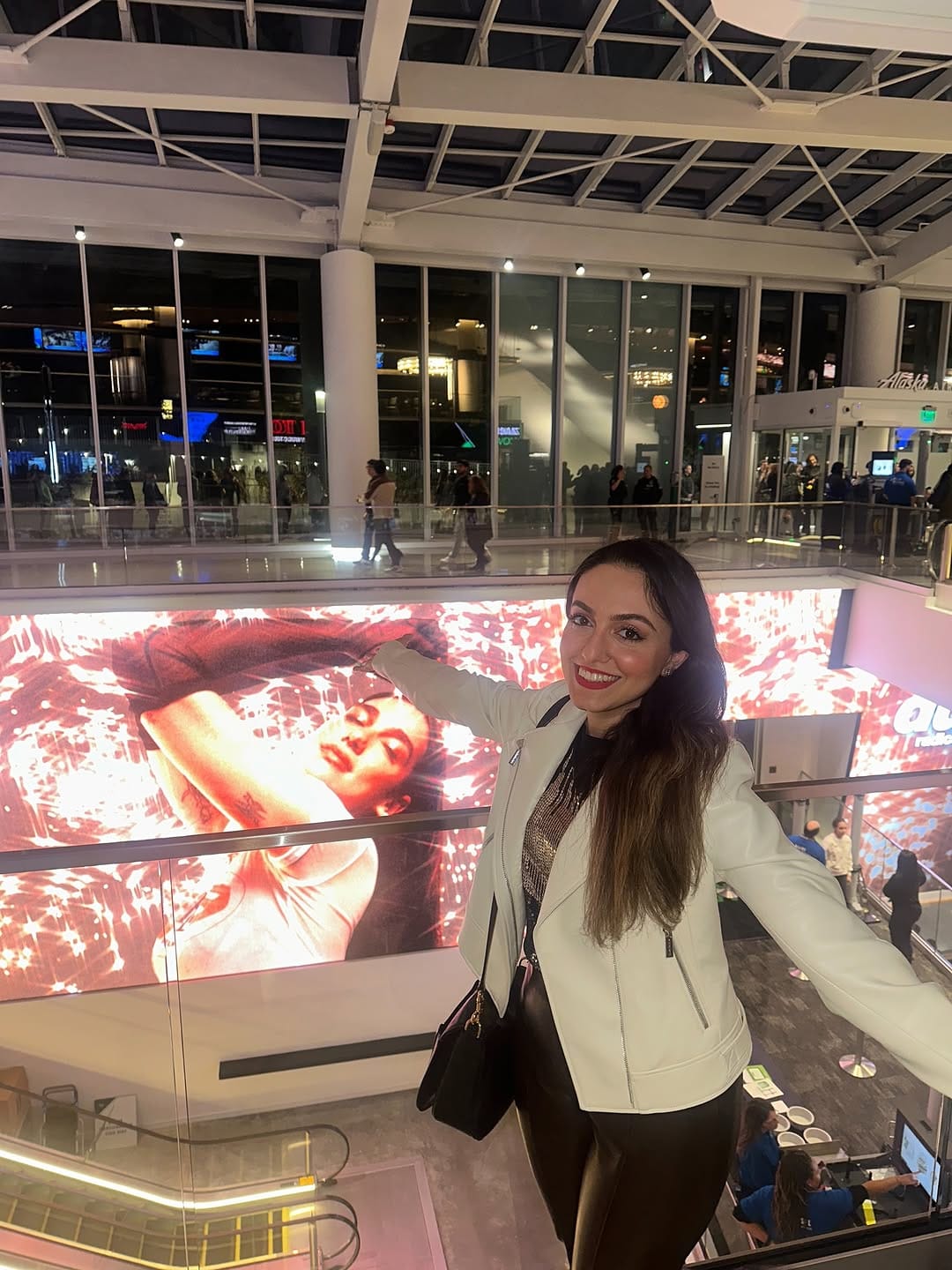 Post 5 by Medine on Instagram (carousel)