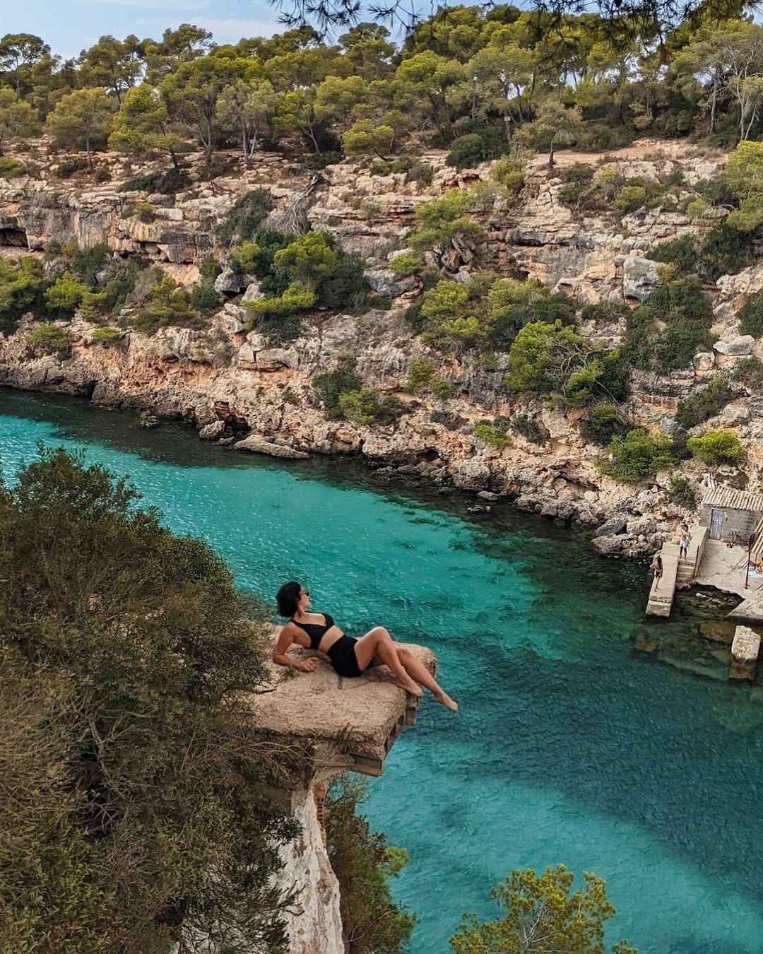 Post 10 by Zeynep Uzunoglu on Instagram (image)
