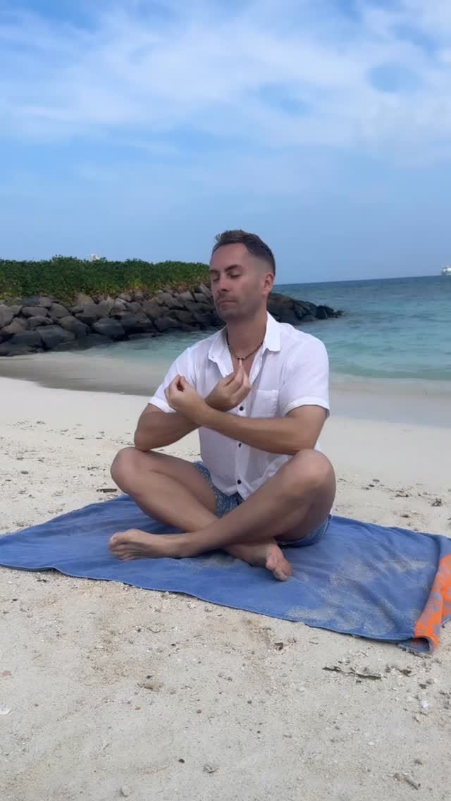 Post 3 by Andres Castelo on Instagram (video)