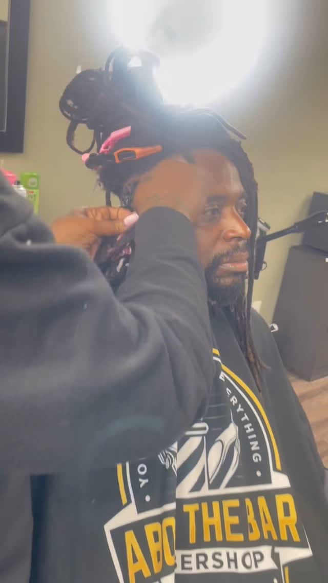 Post 7 by Wayne "Handcuff" Dreadski on Instagram (video)