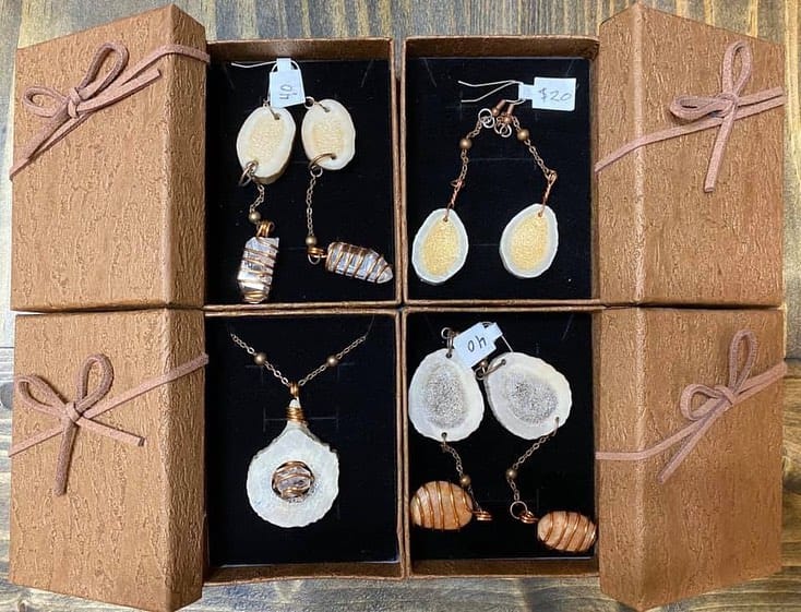 Post 7 by Art + Jewelry + CryptoArt on Instagram (carousel)