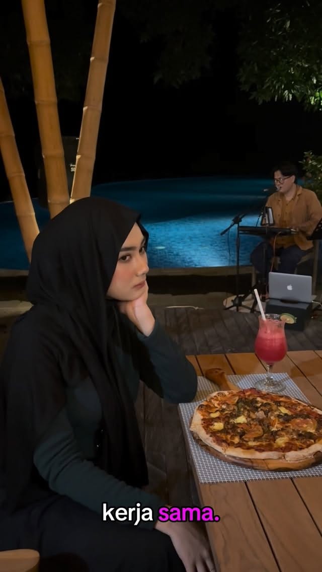 Post 9 by Kharisma World on Instagram (video)