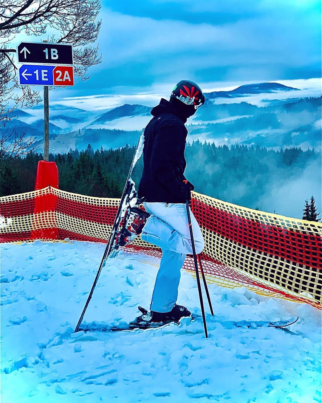 Post 5 by Dmytro Zeleniuk on Instagram (carousel)