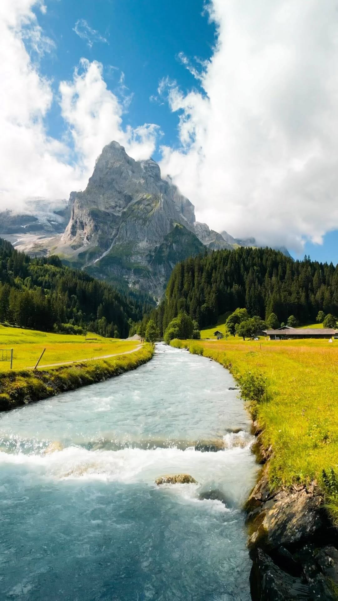 Post 3 by Alberto Moya on Instagram (video)