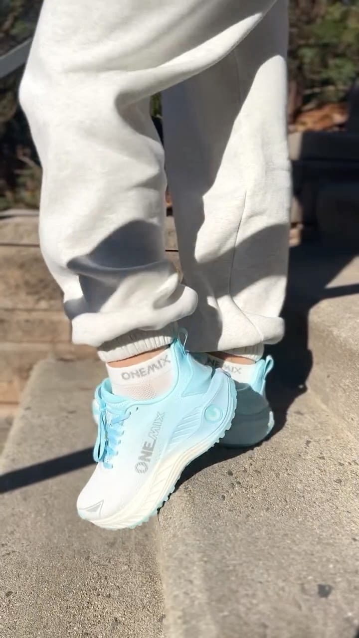 Post 9 by Bella on Instagram (video)