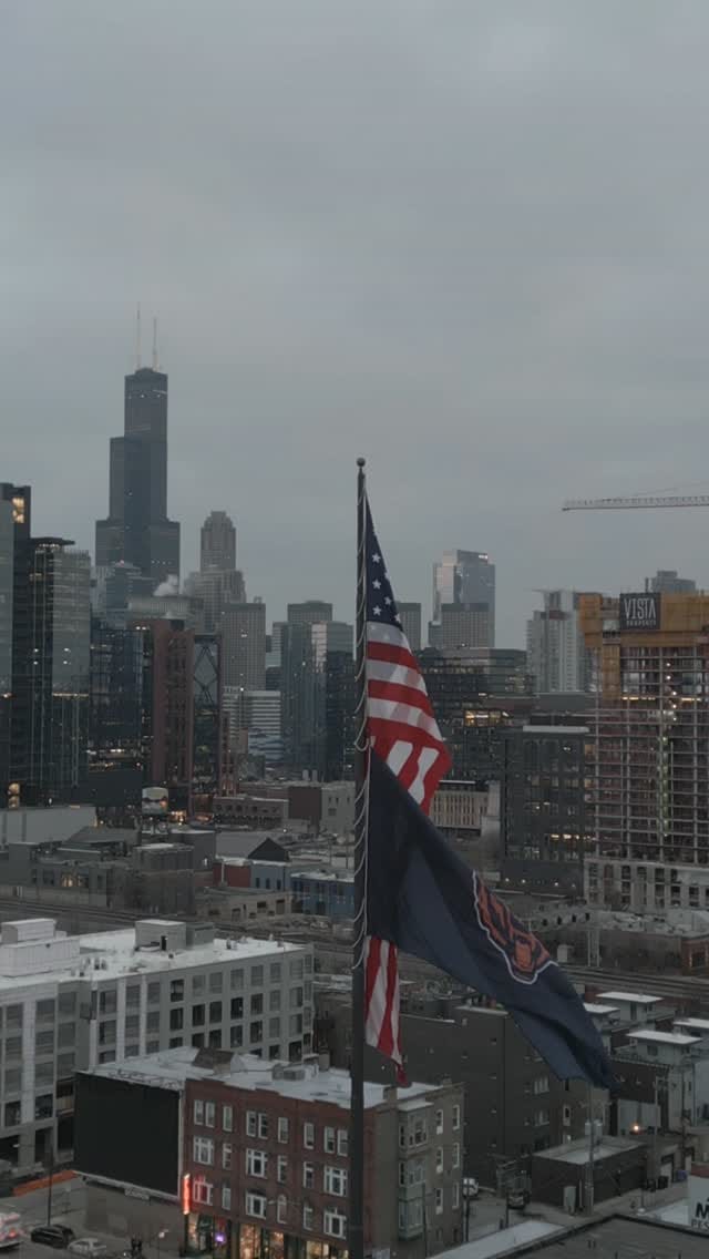 Post 3 by Joel & April |CHICAGO PHOTOGRAPHY | CREATOR on Instagram (video)