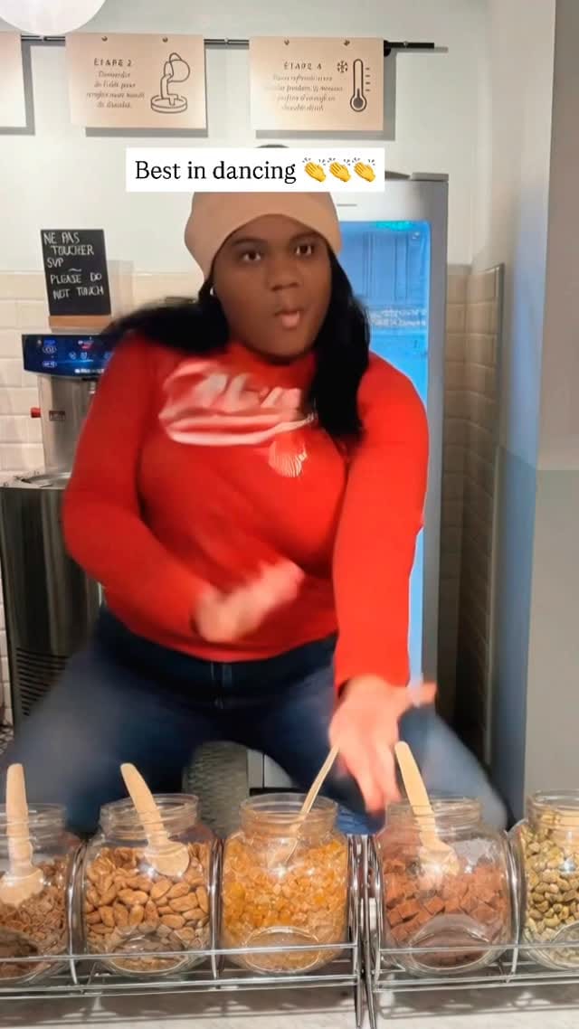 Post 3 by Mo’ Odunayo on Instagram (video)