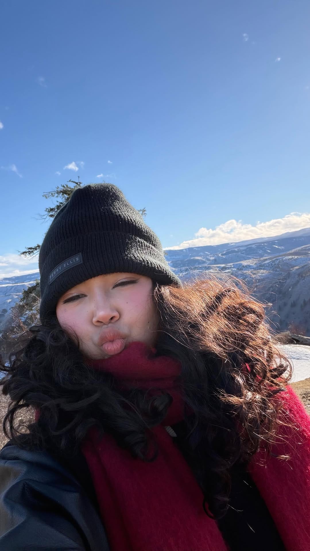 Post 4 by Rhu on Instagram (video)