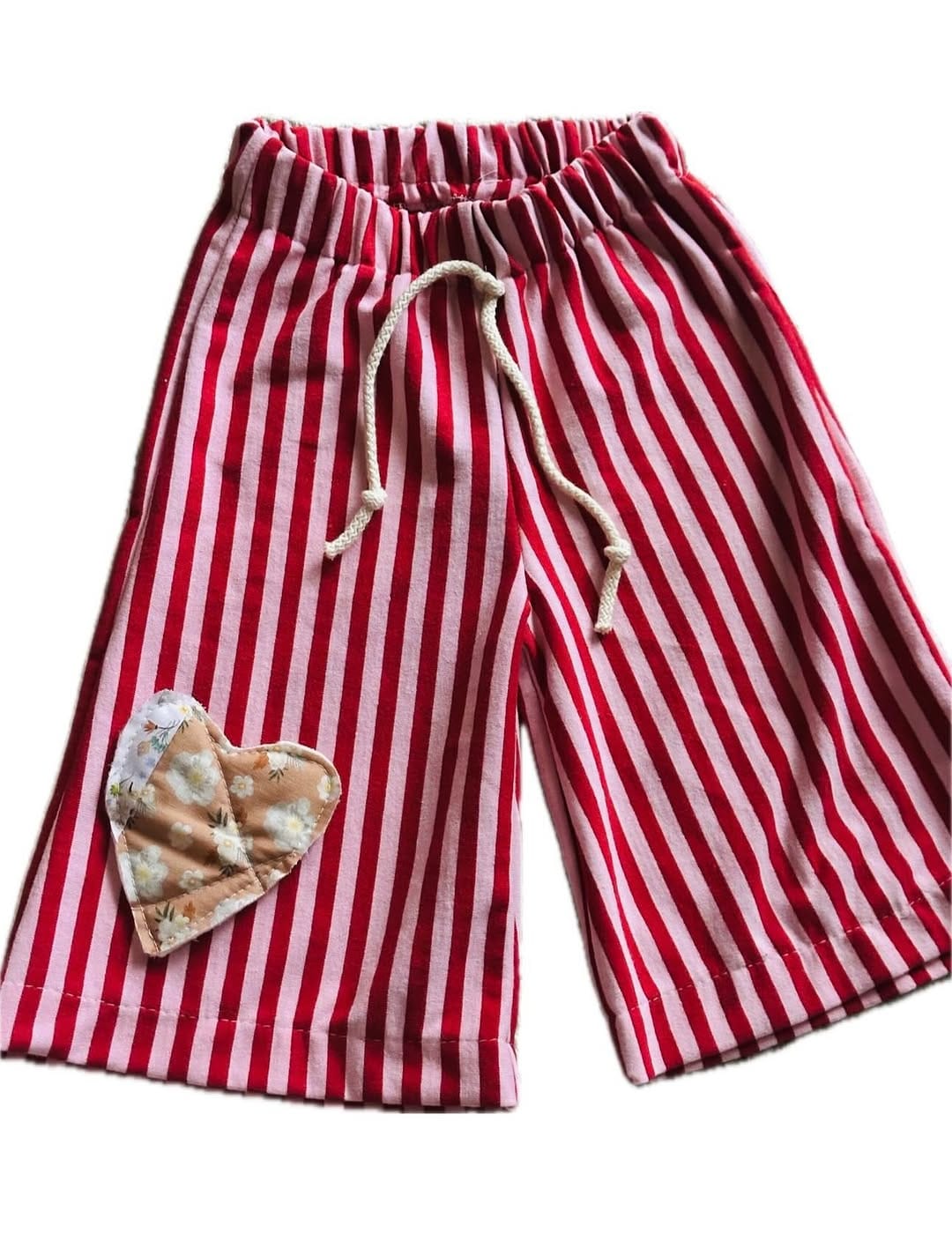 Post 4 by Iseefabric.com on Instagram (carousel)
