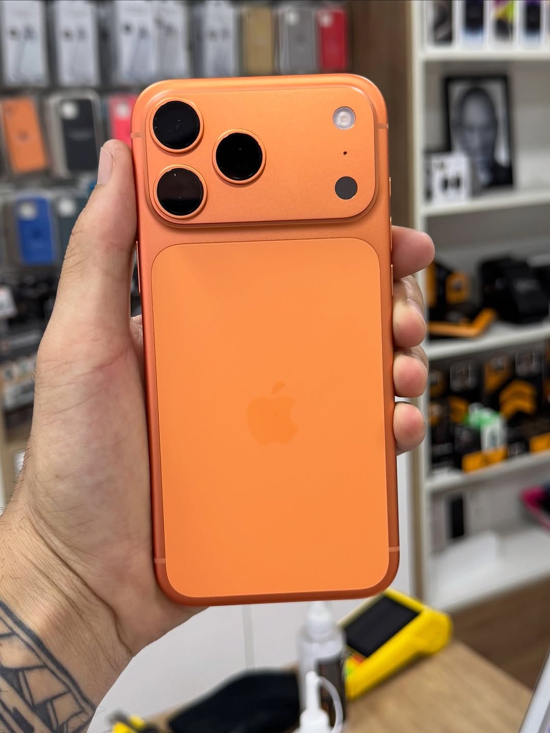 Post 1 by IPHONE | MACBOOK | IPAD | XIAOMI | CELULARES on Instagram (carousel)