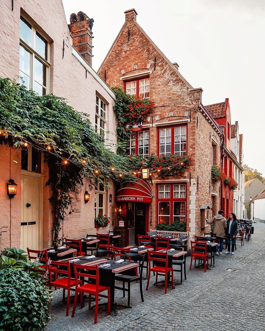 Post 3 by 𝚂𝚊𝚟𝚒𝚝𝚛𝚒 𝚆𝚒𝚕𝚍𝚎𝚛 on Instagram (carousel)