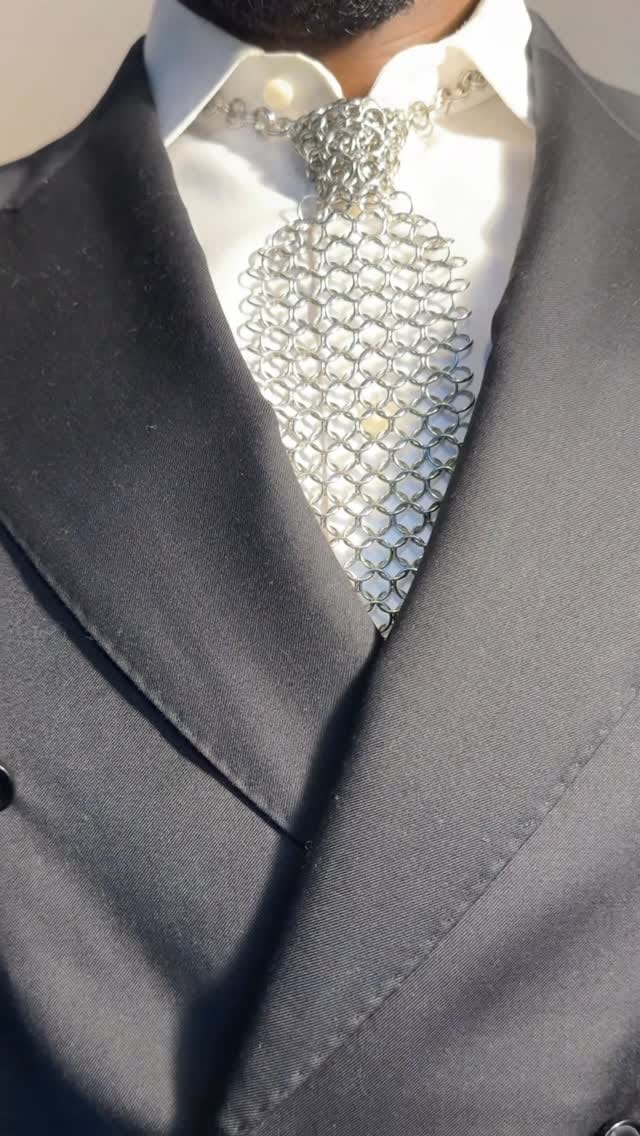 Post 7 by Saul on Instagram (video)