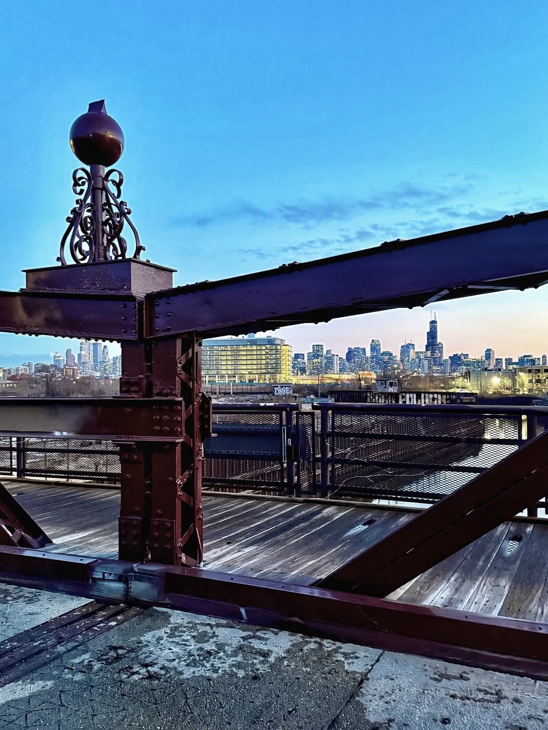 Post 9 by Ronnie Frey | Chicago Creator & Photographer | Global Tour Guide on Instagram (carousel)