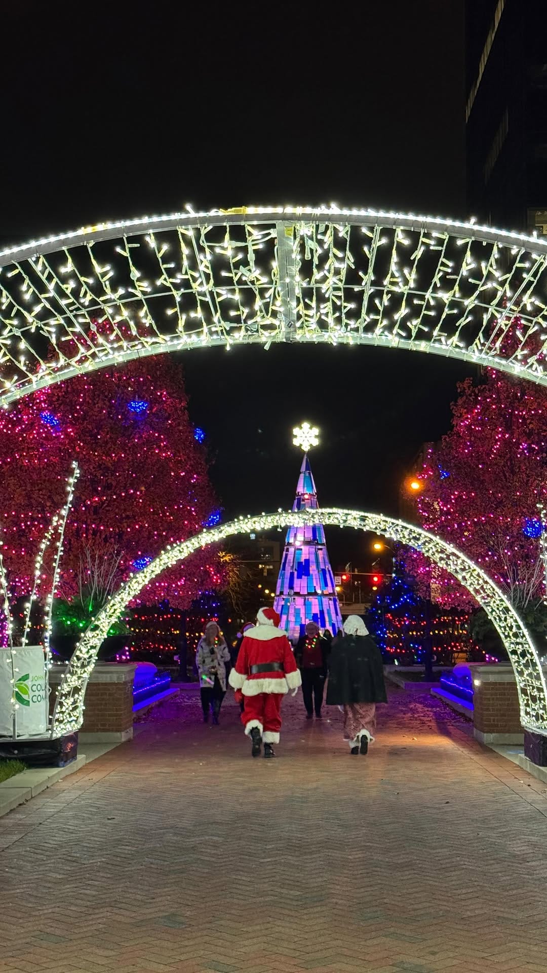 Post 9 by Amanda the Cleveland Traveler on Instagram (video)