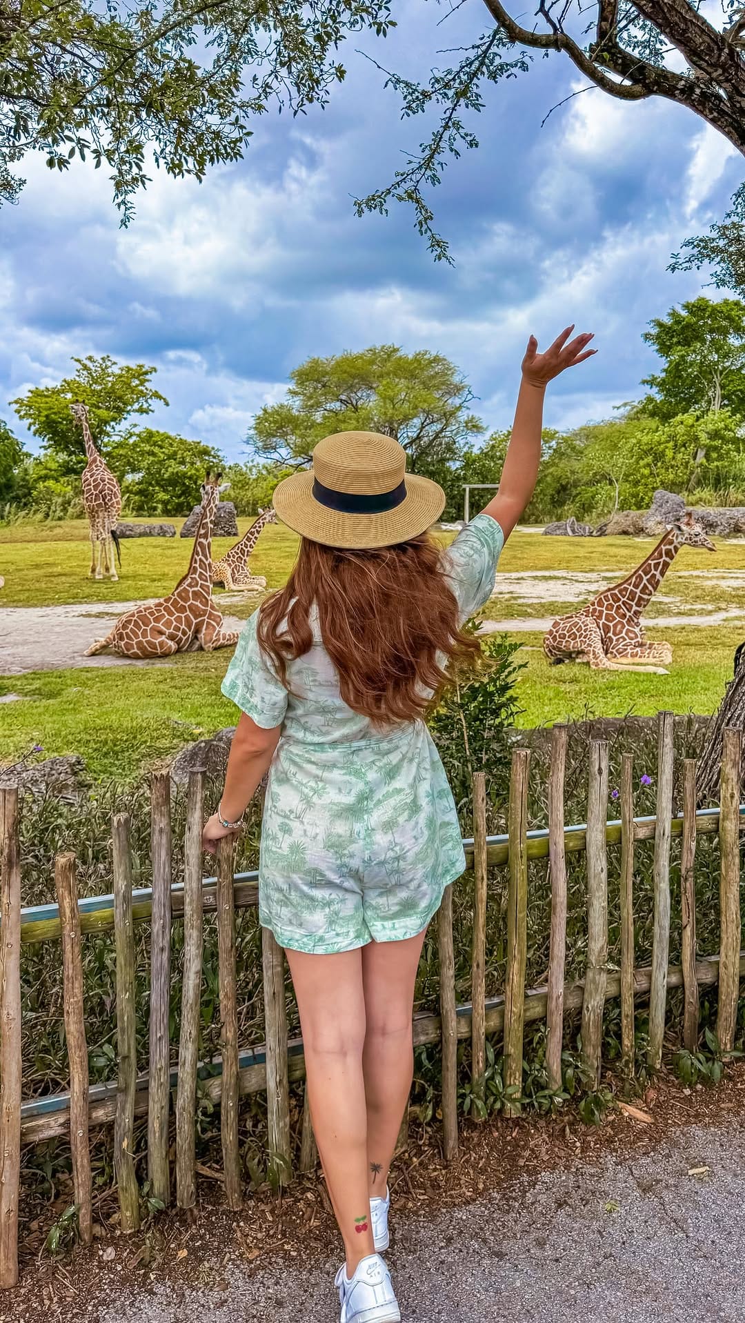 Post 3 by Lina Greco | Miami Blogger on Instagram (video)