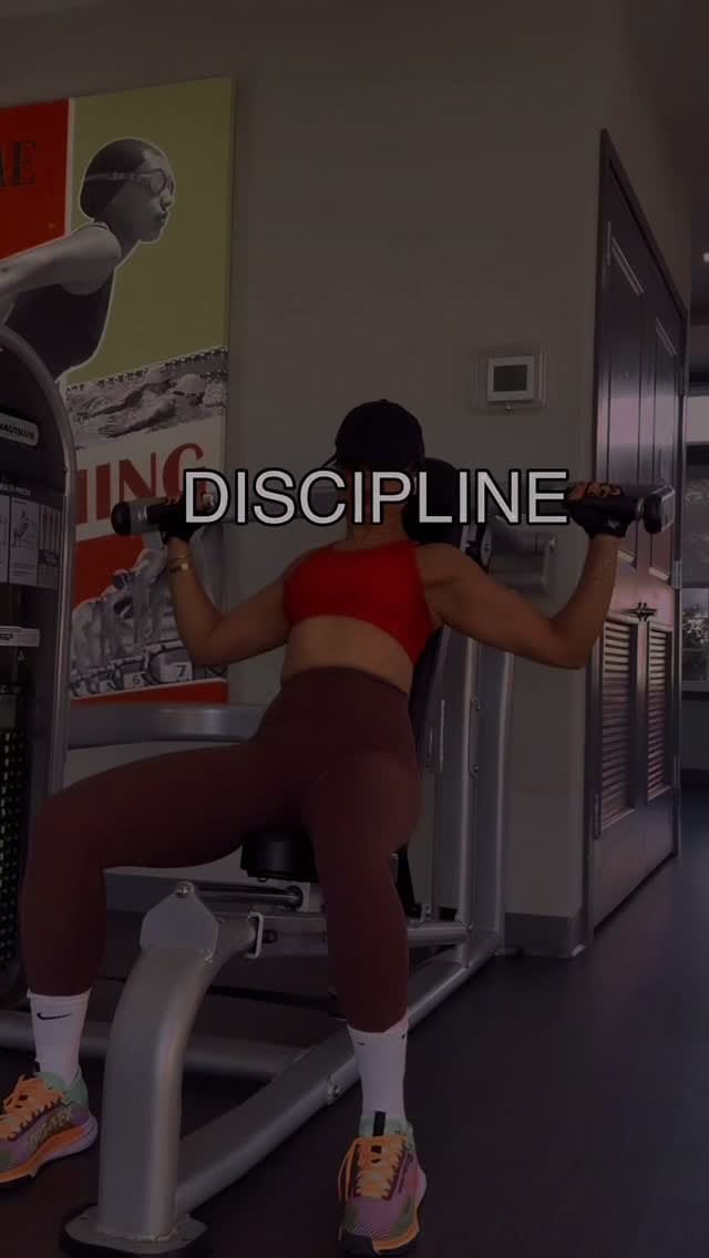 Post 1 by Iysha Asif on Instagram (video)