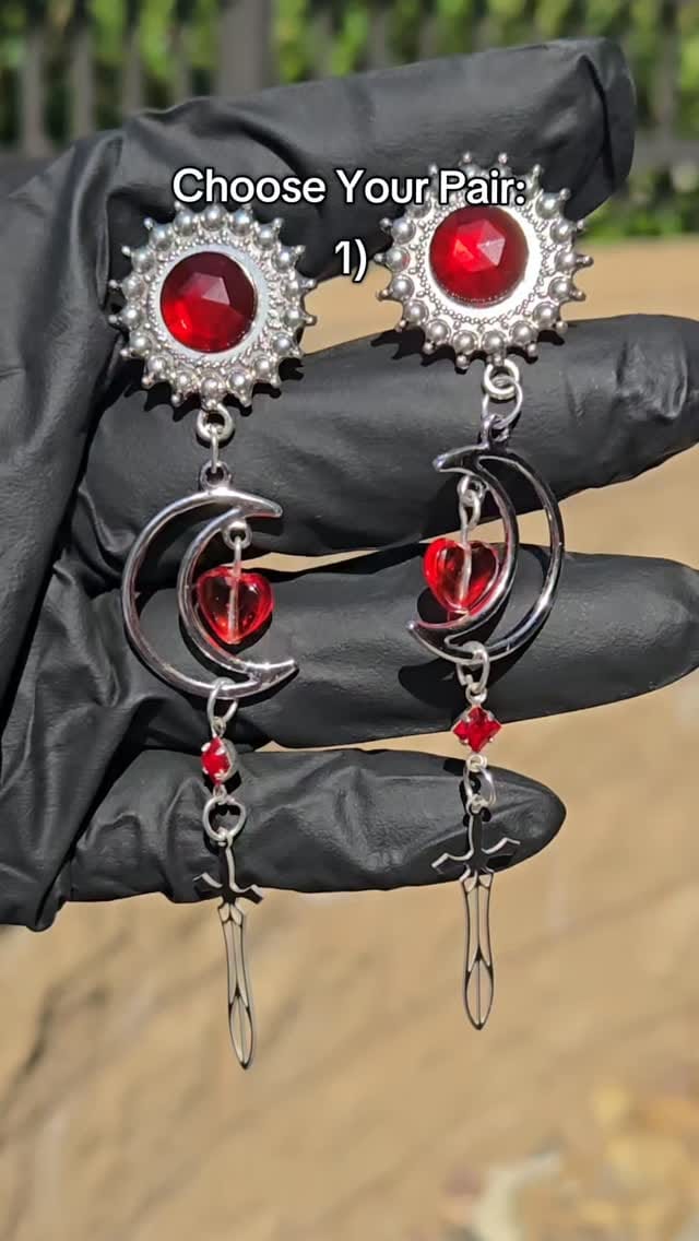 Post 5 by Handmade Plugs & Jewelry on Instagram (video)