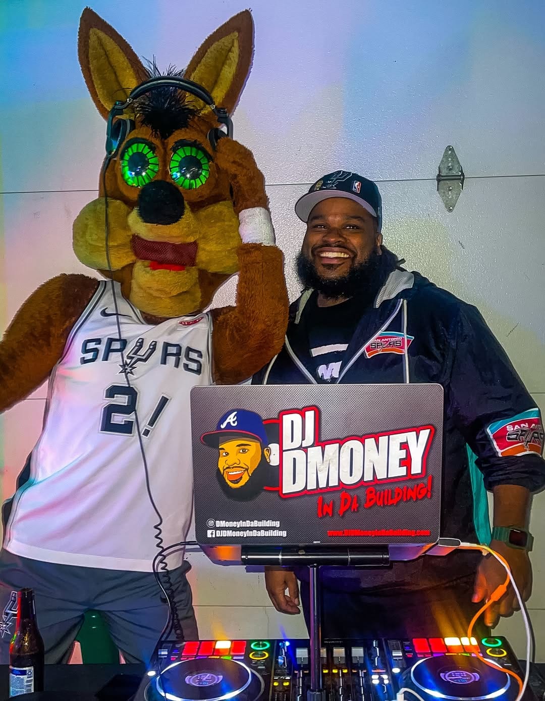 Post 4 by DJ DMoney In Da Building! 🎧 on Instagram (image)
