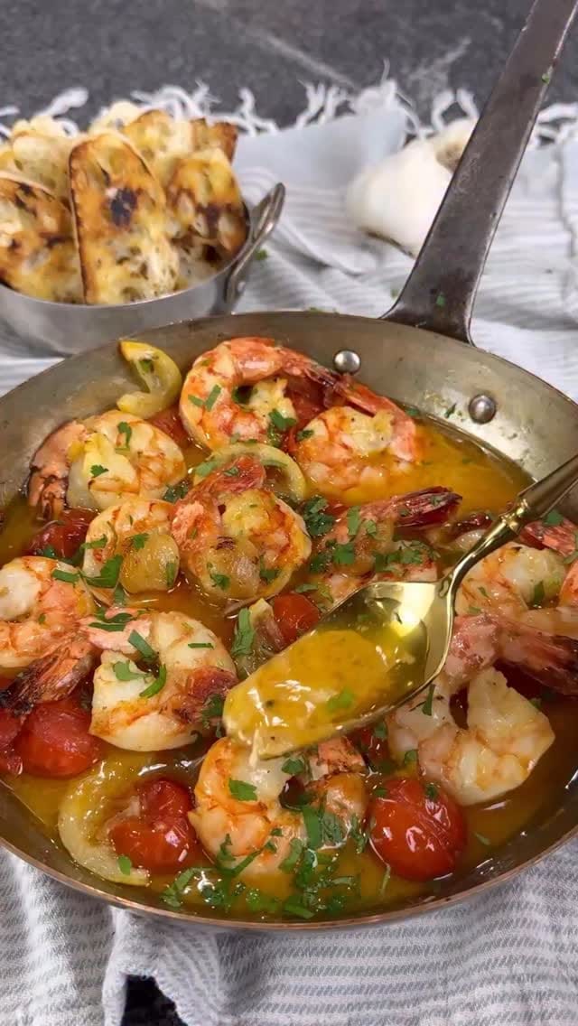 Post 8 by LobsterAnywhere.com on Instagram (video)