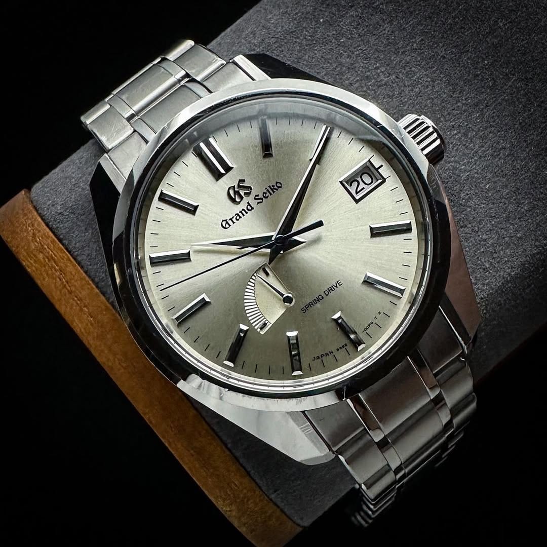 Post 9 by 888 Timepieces on Instagram (image)