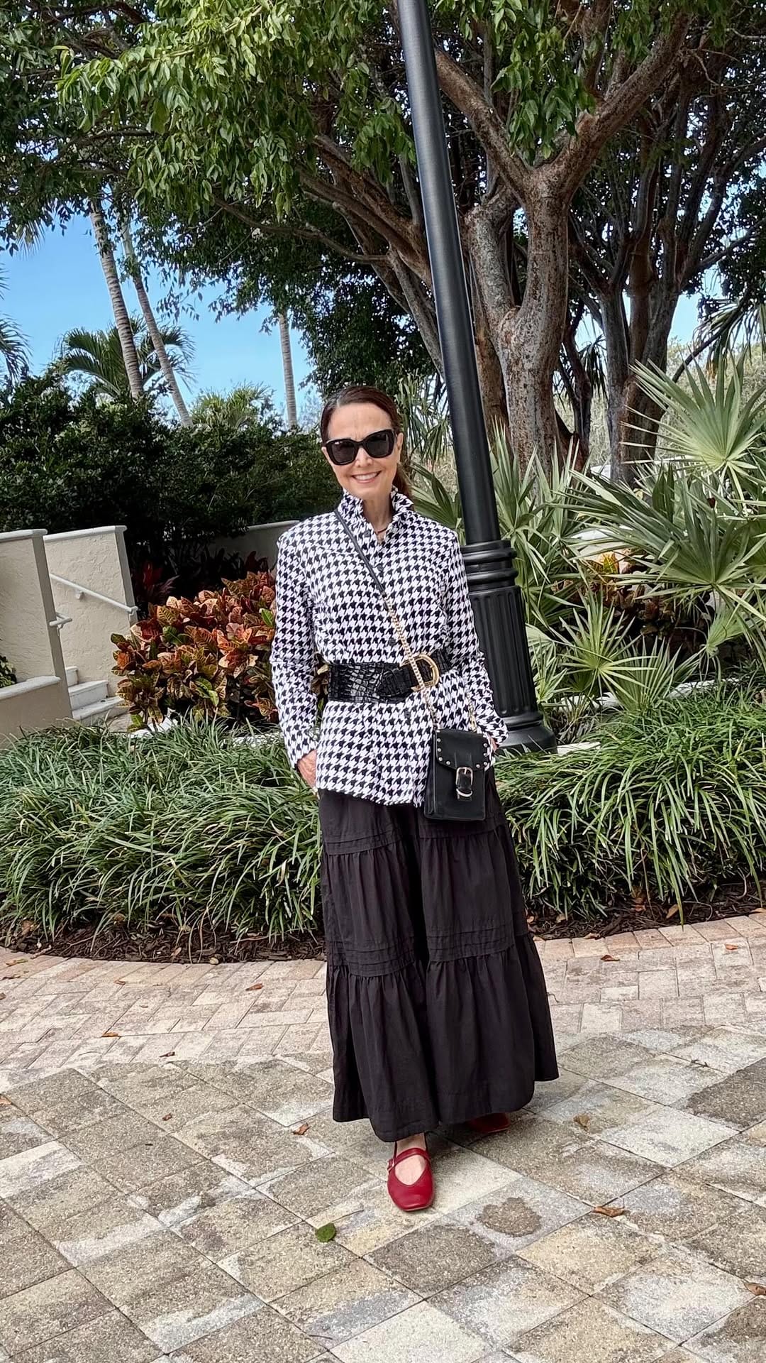 Post 6 by Nancy Weiss on Instagram (video)